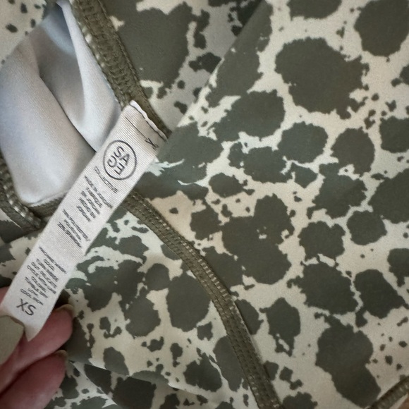 Sage Workout Set Two Piece Inkspot Leggings and Bra Top - Picture 5 of 5